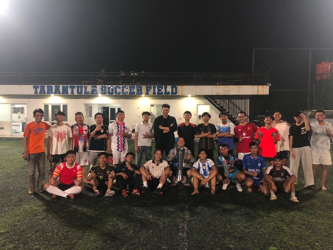 Foto bersama di depan Tarantula Soccer Field